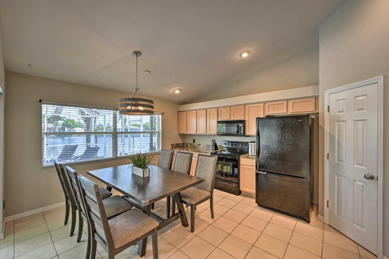 Pet-Friendly Escape With Dock And Kayaks In Cape Coral Exterior foto